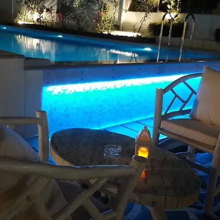 皮诺发尼旅馆 4* Lefkáda